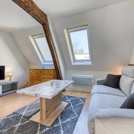 Dans L'hypercentre De * Rouen