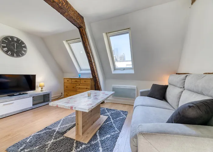 Dans L'hypercentre De * ルーアン